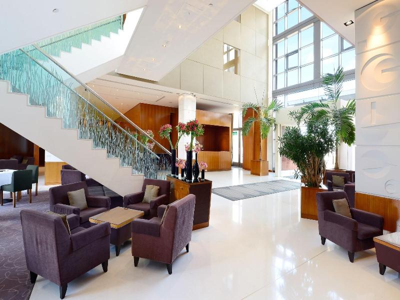 The Canary Riverside Plaza Hotel - Lobi