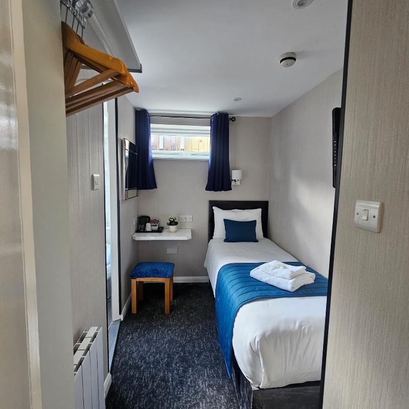 George Hotel - Oda