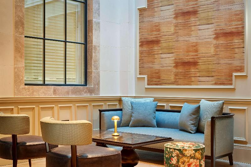 100 Queens Gate Hotel, Curio Collection by Hilton - Lobi