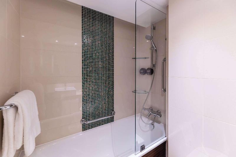 100 Queens Gate Hotel, Curio Collection by Hilton - Oda