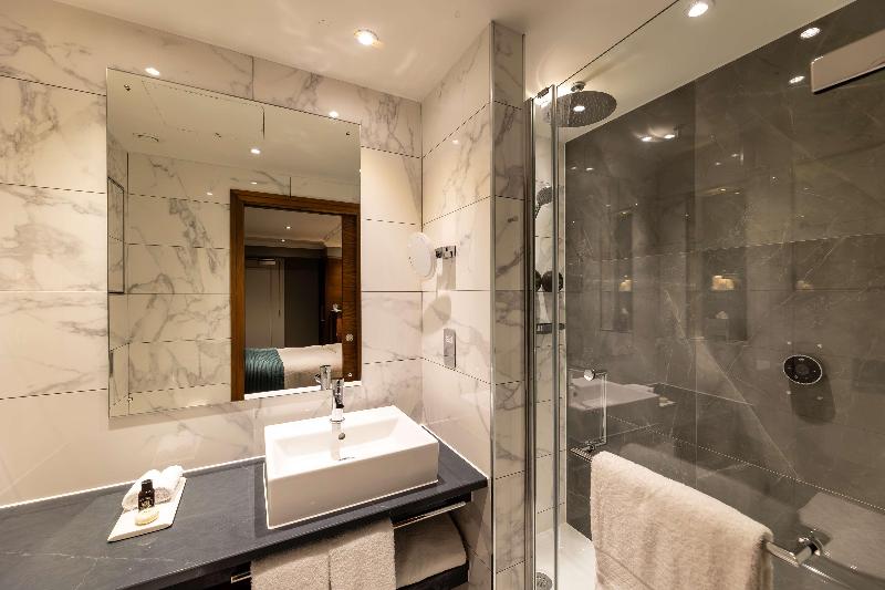 100 Queens Gate Hotel, Curio Collection by Hilton - Oda