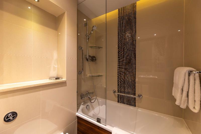 100 Queens Gate Hotel, Curio Collection by Hilton - Oda