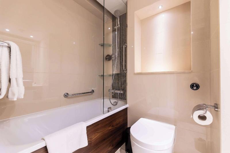 100 Queens Gate Hotel, Curio Collection by Hilton - Oda