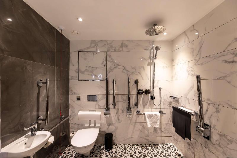 100 Queens Gate Hotel, Curio Collection by Hilton - Oda