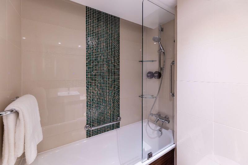 100 Queens Gate Hotel, Curio Collection by Hilton - Oda