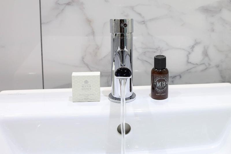 100 Queens Gate Hotel, Curio Collection by Hilton - Oda