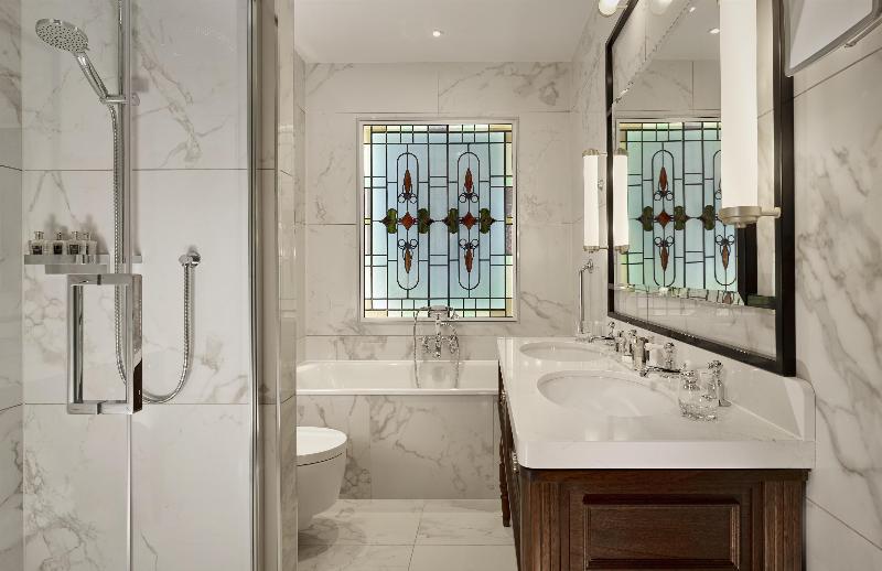 100 Queens Gate Hotel, Curio Collection by Hilton - Oda
