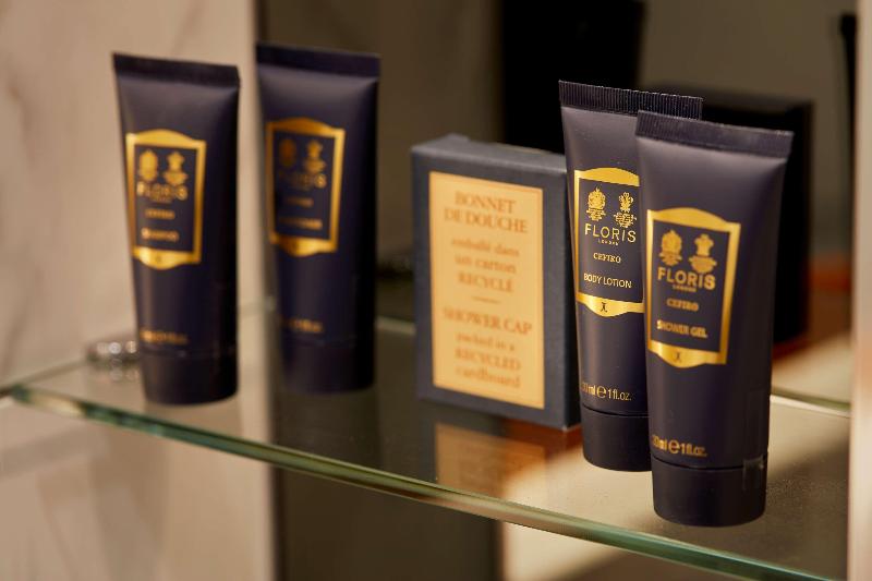 100 Queens Gate Hotel, Curio Collection by Hilton - Oda