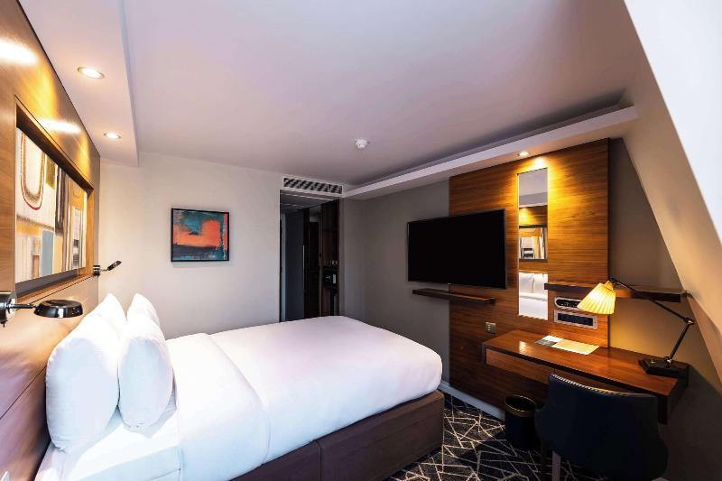 100 Queens Gate Hotel, Curio Collection by Hilton - Oda
