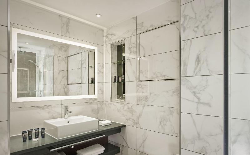 100 Queens Gate Hotel, Curio Collection by Hilton - Oda