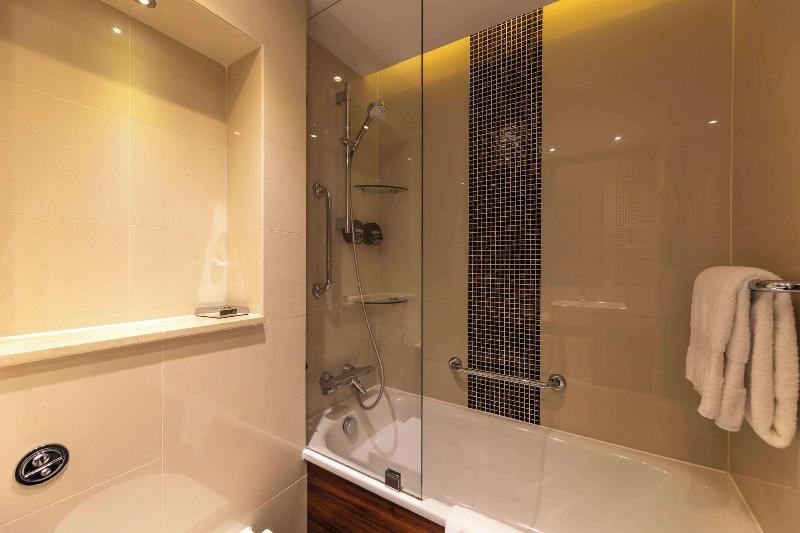 100 Queens Gate Hotel, Curio Collection by Hilton - Oda