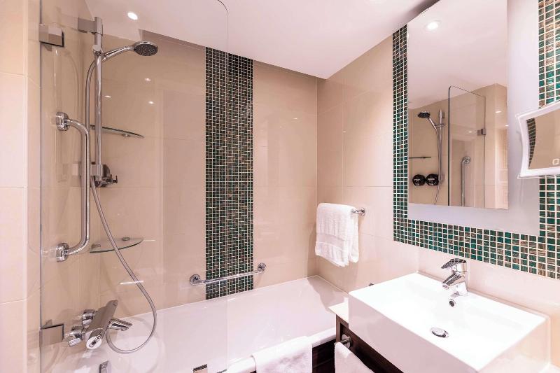 100 Queens Gate Hotel, Curio Collection by Hilton - Oda