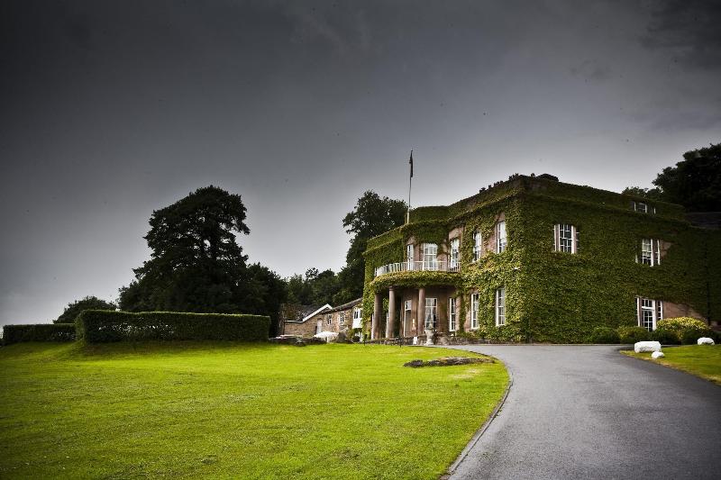Wood Hall Hotel & Spa - Genel