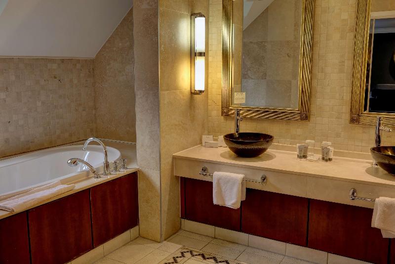 Wild Pheasant Hotel & Spa - Oda