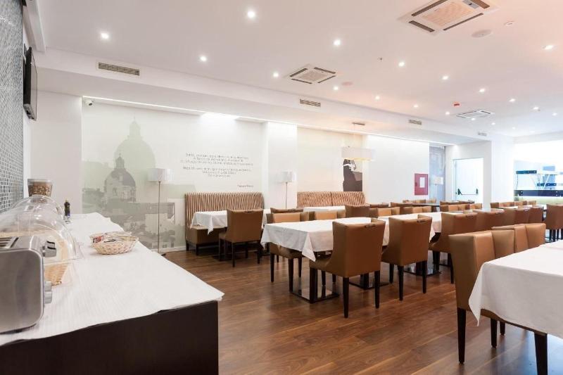 Hotel Capital - Restoran