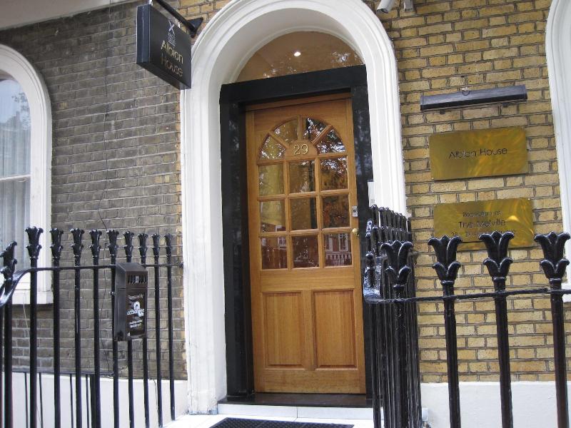 The Rokxy Townhouse - Genel
