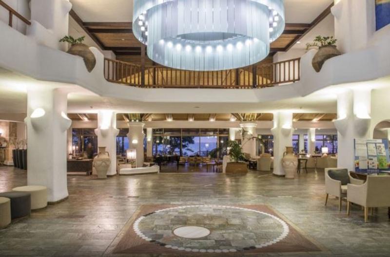 Coral Beach Hotel and Resort - Lobi