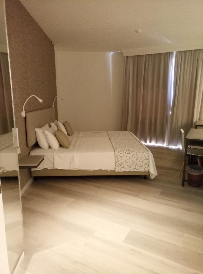 Venus Beach Hotel - Oda