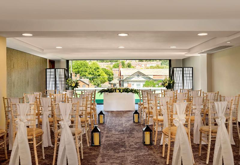 DoubleTree by Hilton Lincoln - Genel