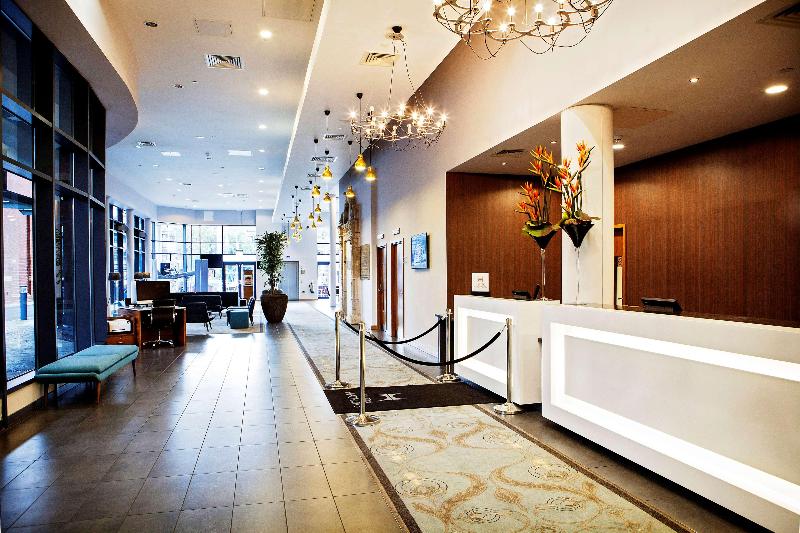 DoubleTree by Hilton Lincoln - Genel