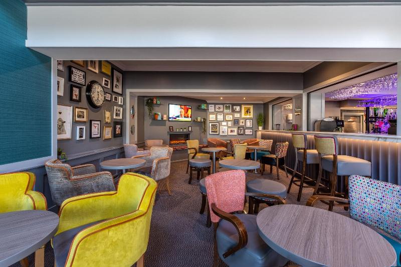 The Lodge - Bar