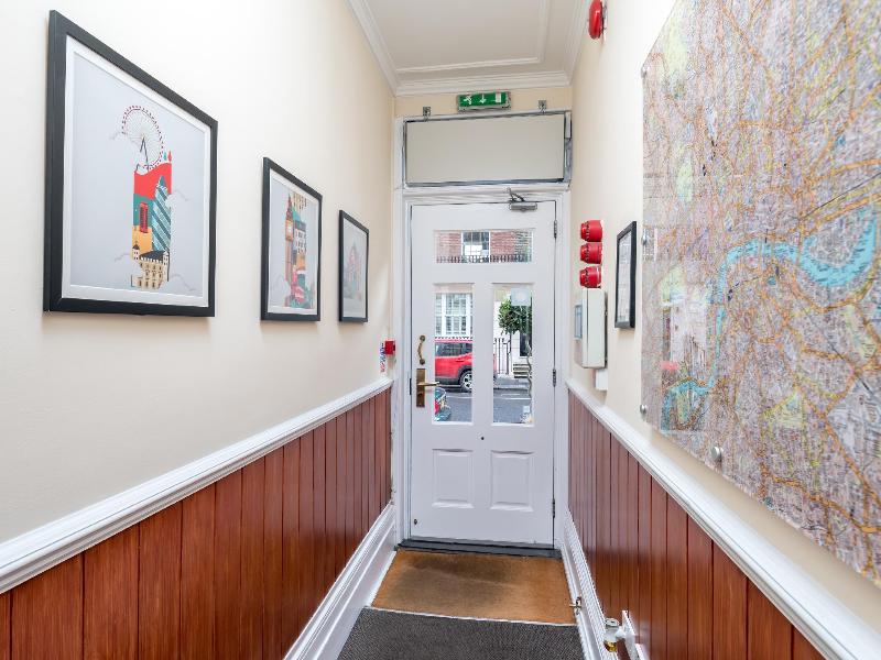 Ebury House - Lobi