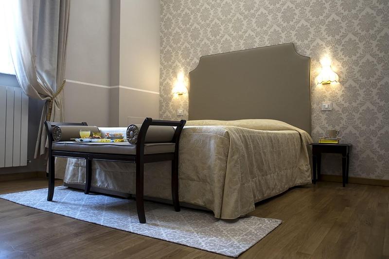 Hotel Navy - Genel