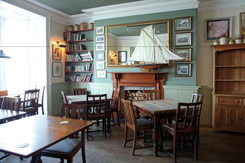 The Glengower - Bar