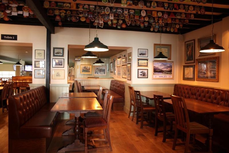 The Glengower - Bar