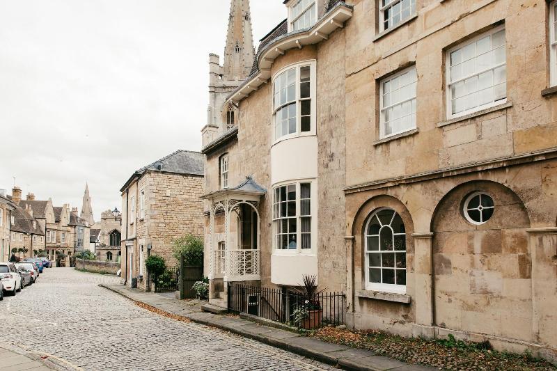 Crown Hotel Stamford - Genel