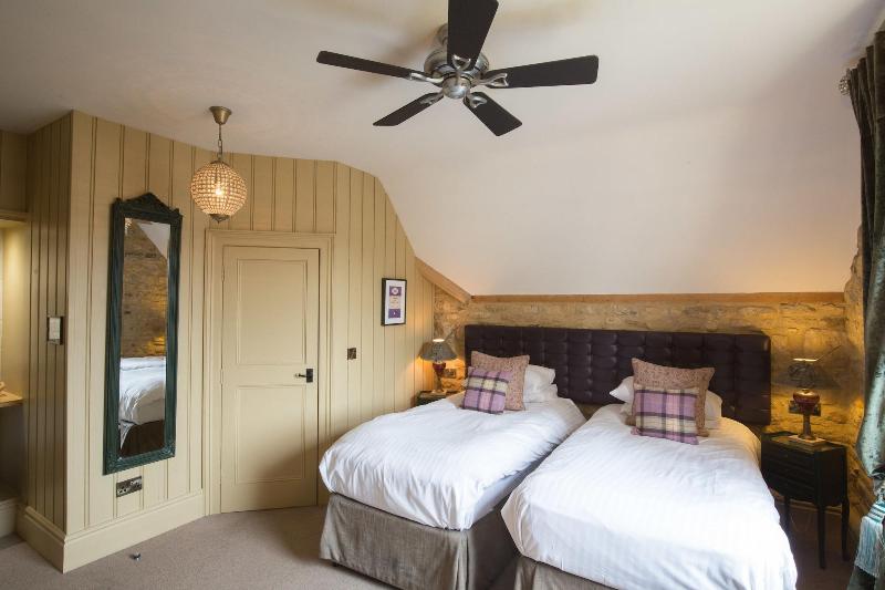 Crown Hotel Stamford - Oda