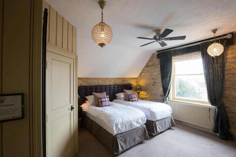 Crown Hotel Stamford - Oda