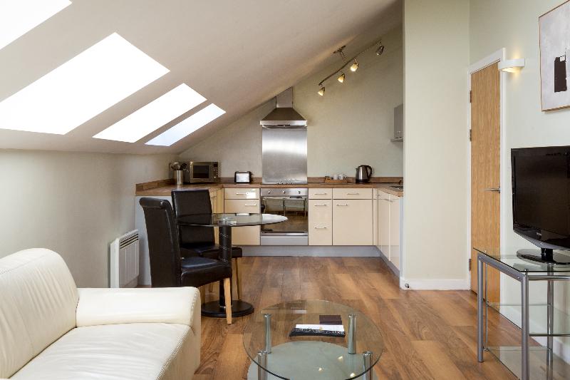 Roomzzz Aparthotel Leeds Headingley - Oda