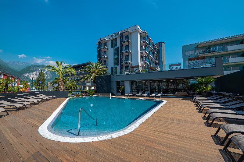 Lake Front Hotel Mirage - Genel
