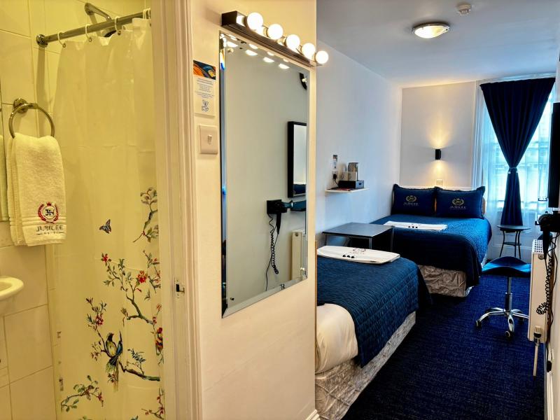 Jubilee Hotel - Oda
