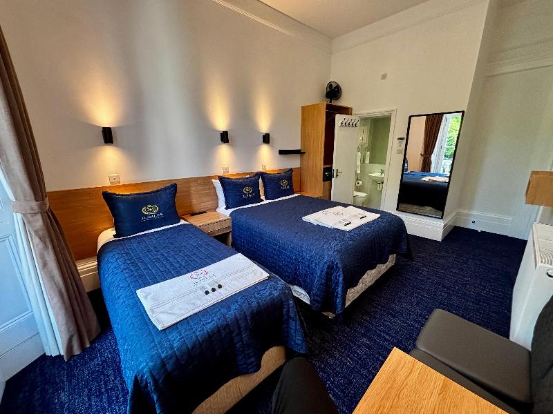 Jubilee Hotel - Oda