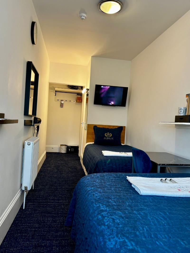 Jubilee Hotel - Oda