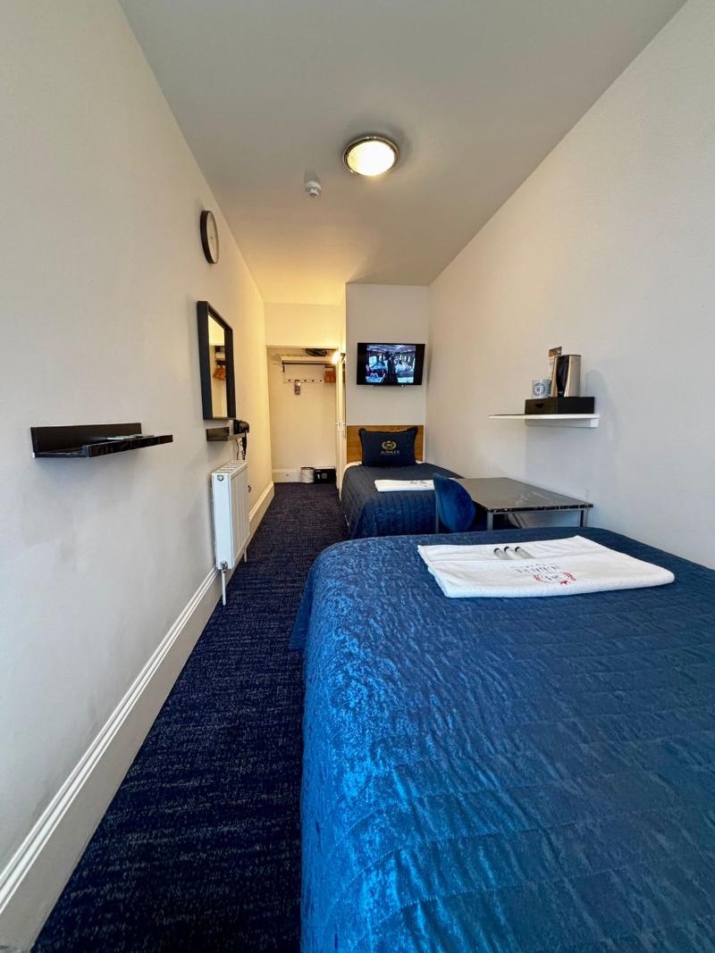 Jubilee Hotel - Oda
