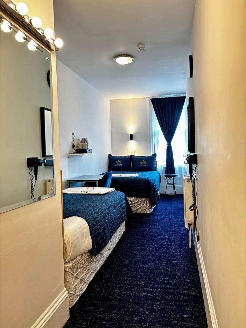 Jubilee Hotel - Oda