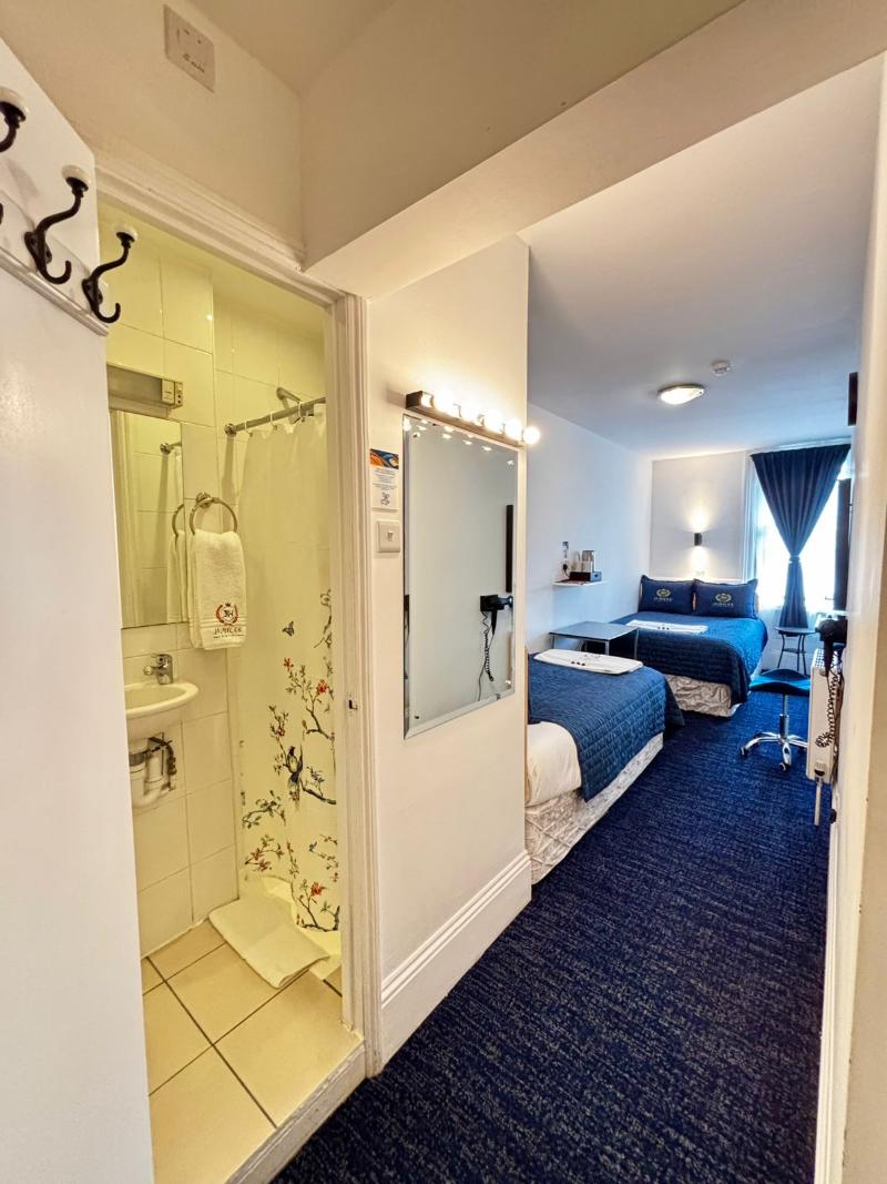 Jubilee Hotel - Oda