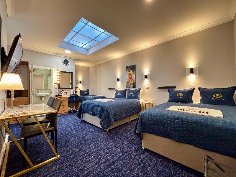 Jubilee Hotel - Oda