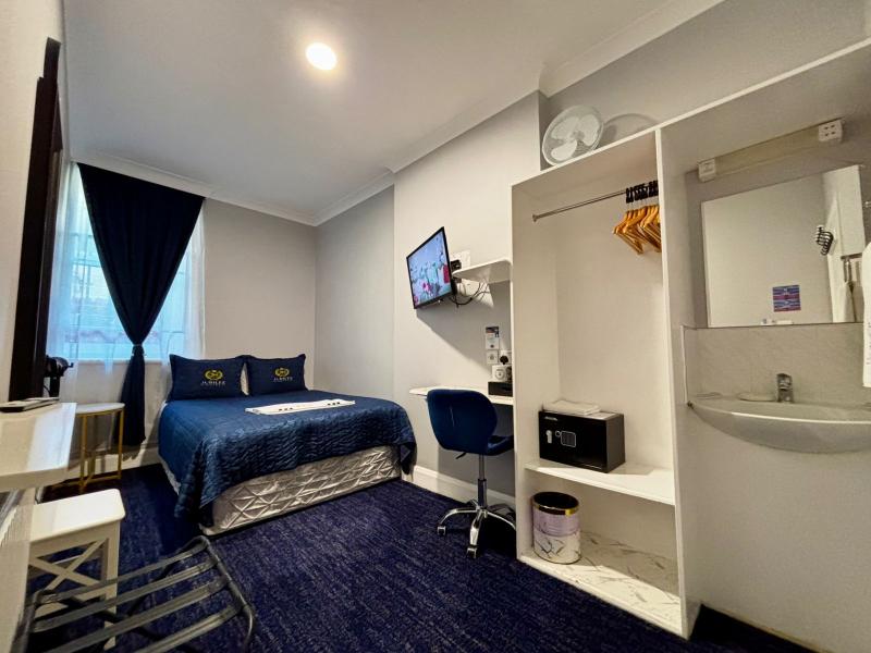 Jubilee Hotel - Oda