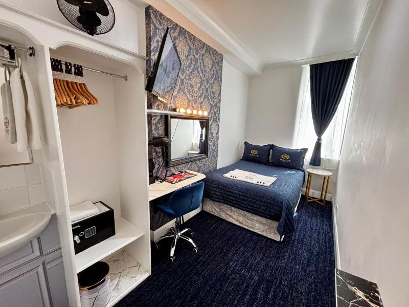 Jubilee Hotel - Oda
