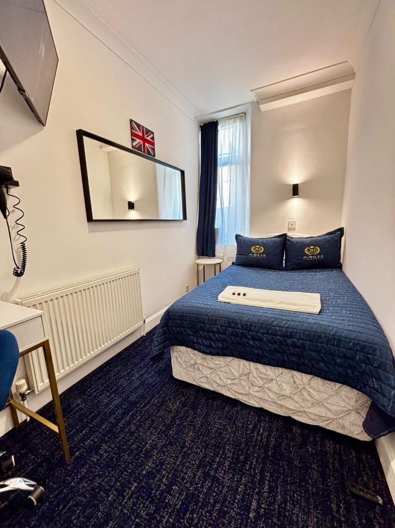 Jubilee Hotel - Oda