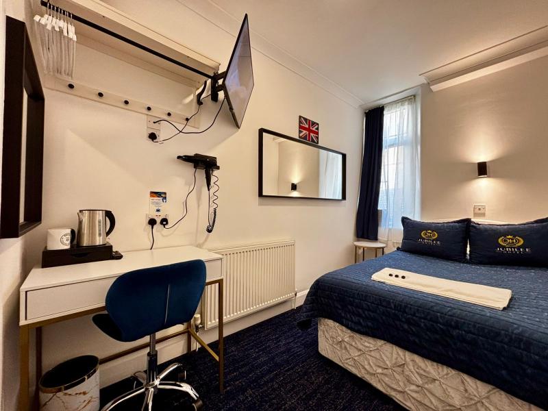 Jubilee Hotel - Oda