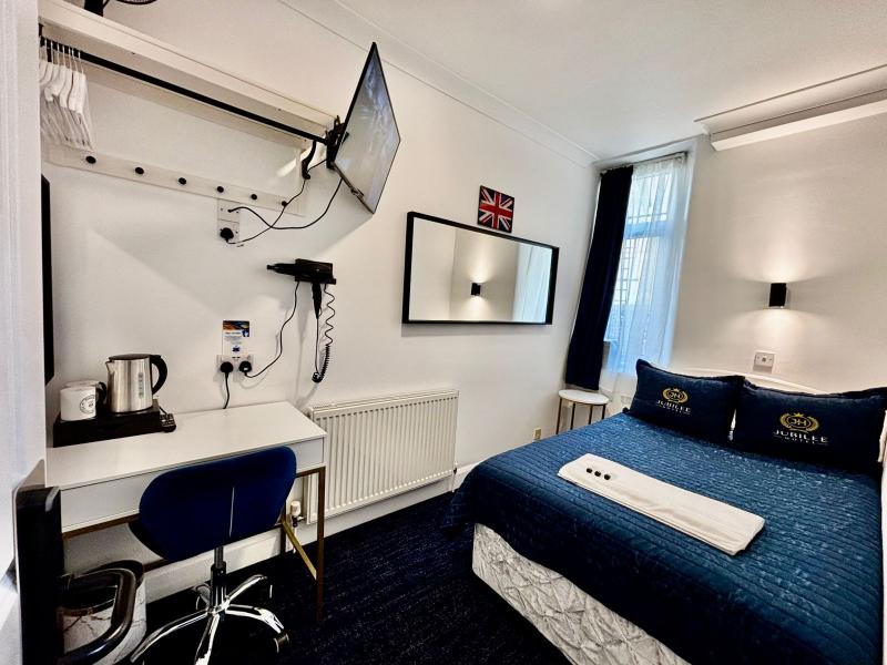 Jubilee Hotel - Oda