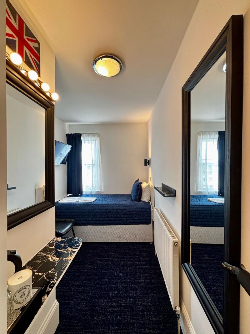 Jubilee Hotel - Oda
