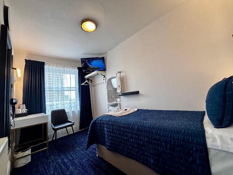 Jubilee Hotel - Oda