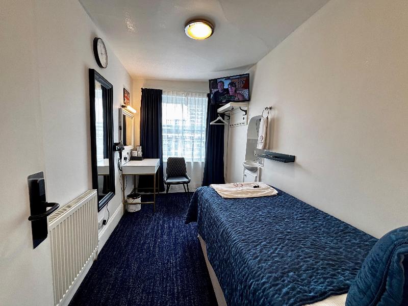Jubilee Hotel - Oda