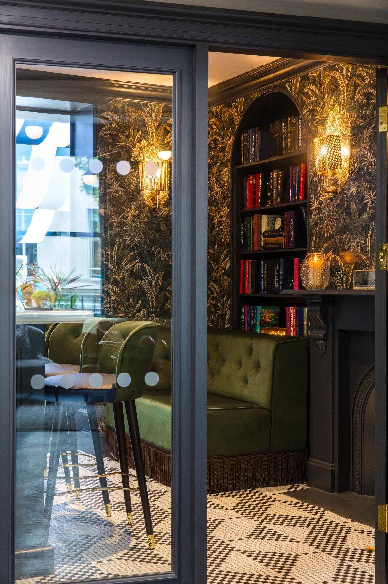 The Academy - Bar